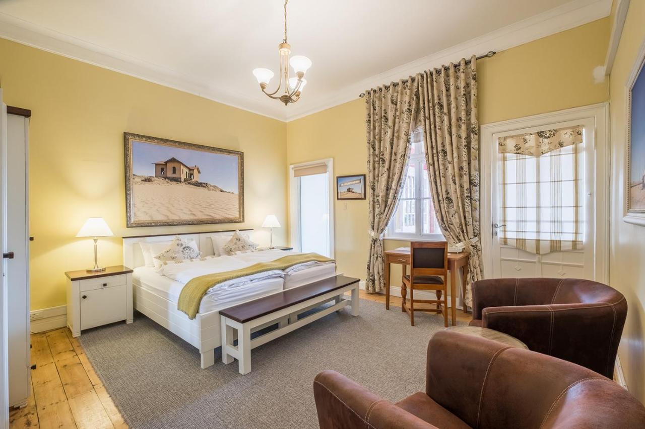 Alte Villa Boutique Hotel Lüderitz Екстериор снимка