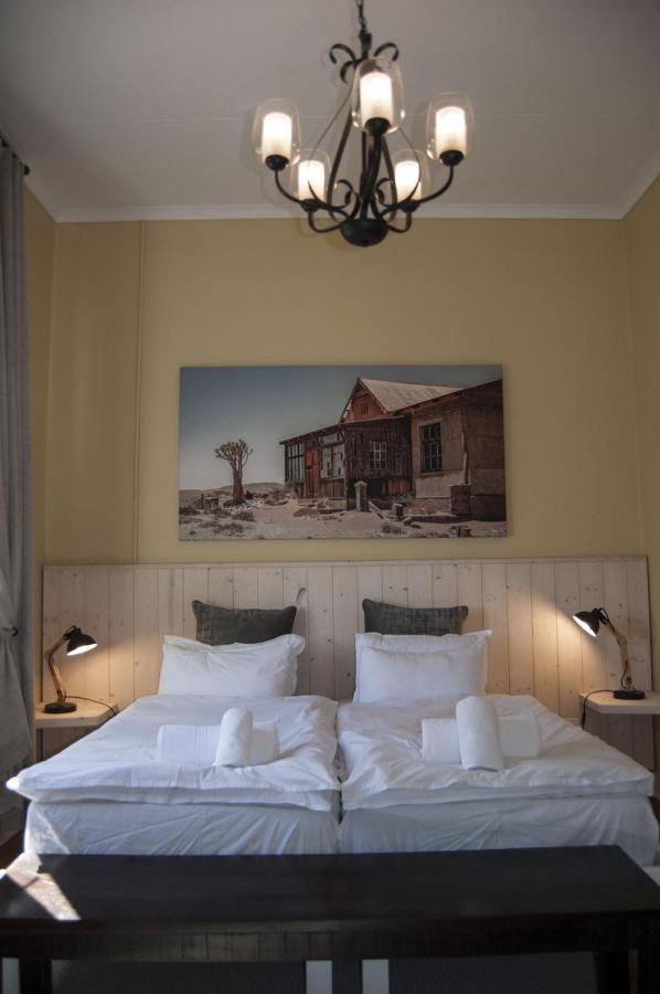 Alte Villa Boutique Hotel Lüderitz Екстериор снимка