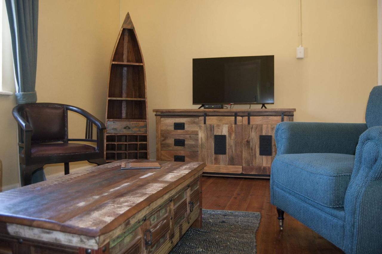Alte Villa Boutique Hotel Lüderitz Екстериор снимка